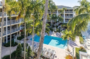 Piscine extérieure, piscine chauffée