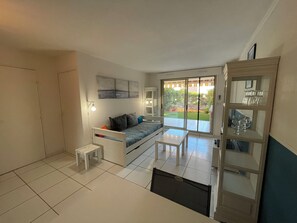 TV - Apartment Sea View Le Lavandou (Le Lavandou)