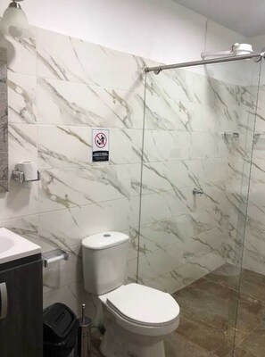 Salle de bain commune