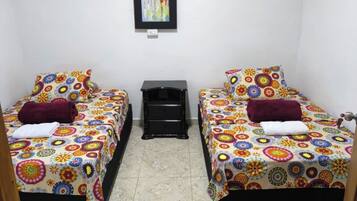 Standard Twin Room | Free WiFi