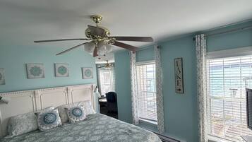 3 bedrooms, iron/ironing board, WiFi (free), bed sheets