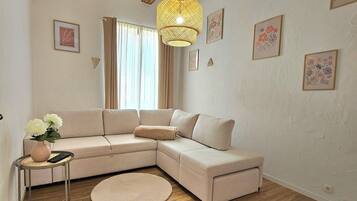 Smart-tv, boeken en een stereo