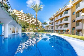 Pool - Panoramic La Concha Views, Stylish 3BR, 5 min to Banús (Marbella)