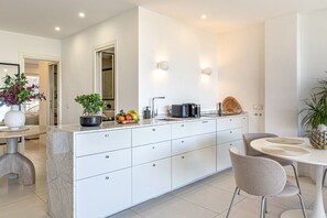 Dining - Panoramic La Concha Views, Stylish 3BR, 5 min to Banús (Marbella)