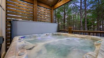 Bain à remous extérieur