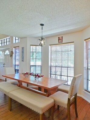 Dining - Bastrop/Smithville Beauty on the Colorado River (Smithville)