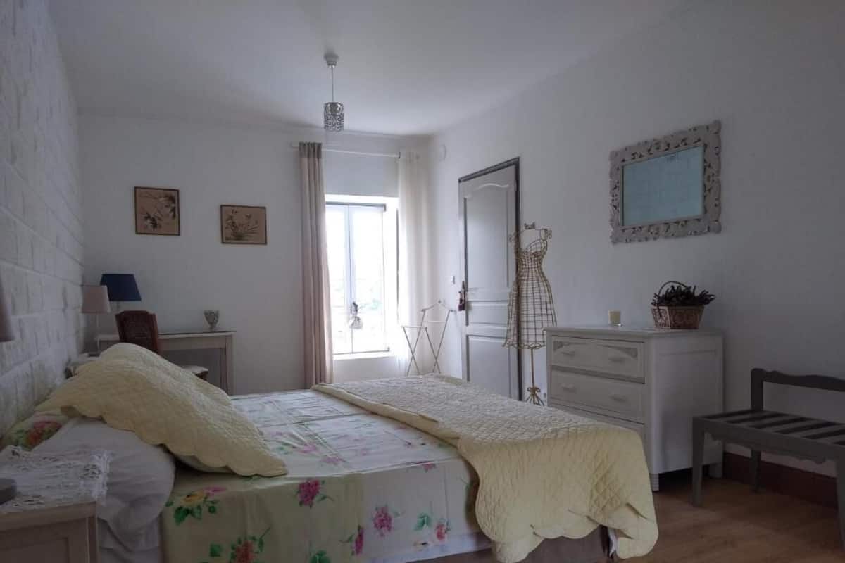 Chambre Bel | Chambres insonorisées, Wi-Fi gratuit