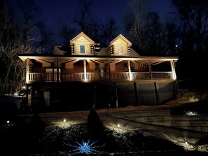Exterior - Mountain feel/10 minutes from the city! (Pittsburgh)