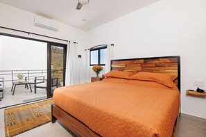 Iron/ironing board, Internet, bed sheets - Luxury Home in Brand New Complex in Cerritos Beach (El Pescadero)
