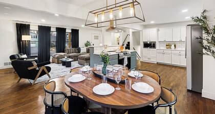 Remodeled Home~King Beds~Hot Tub~Firepit~Games by PV Shops & Downtown OP