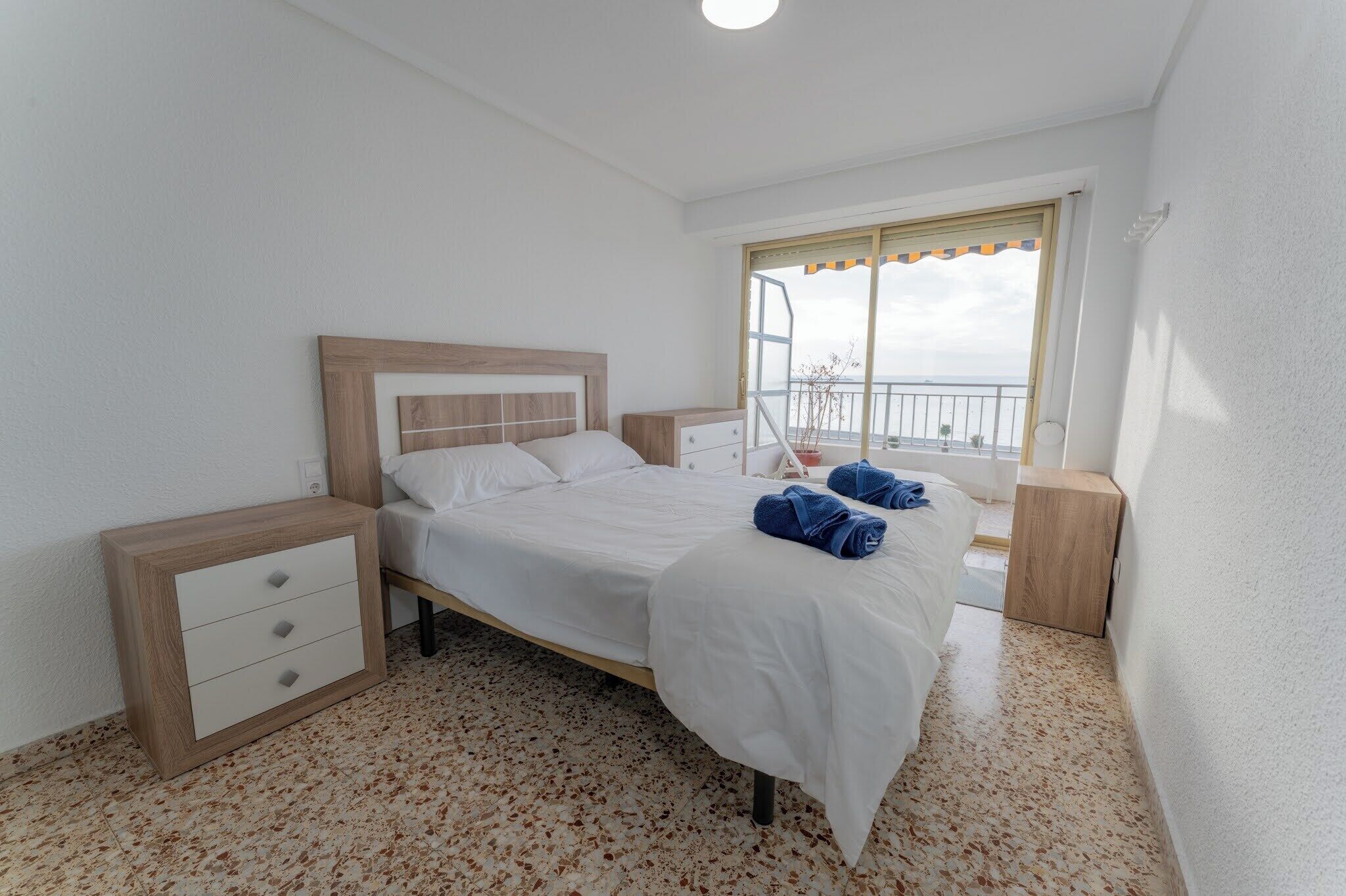 3 chambres, fer et planche à repasser, accès Internet, draps fournis