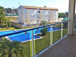 2 bedrooms