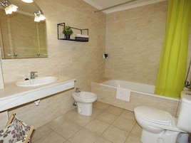 2 bedrooms