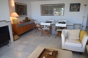 House, Smoking | 4 bedrooms - At4401 in Denia With 4 Bedrooms and 4 Bathrooms (Denia)