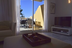 House, Smoking - At4401 in Denia With 4 Bedrooms and 4 Bathrooms (Denia)