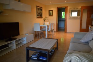 Apartment - Ap2215 in Denia With 2 Bedrooms and 2 Bathrooms (Denia)