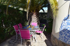 House | 2 bedrooms - Ch1400 in Oliva With 2 Bedrooms and 2 Bathrooms (Oliva)