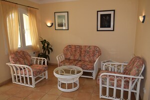 House | 2 bedrooms