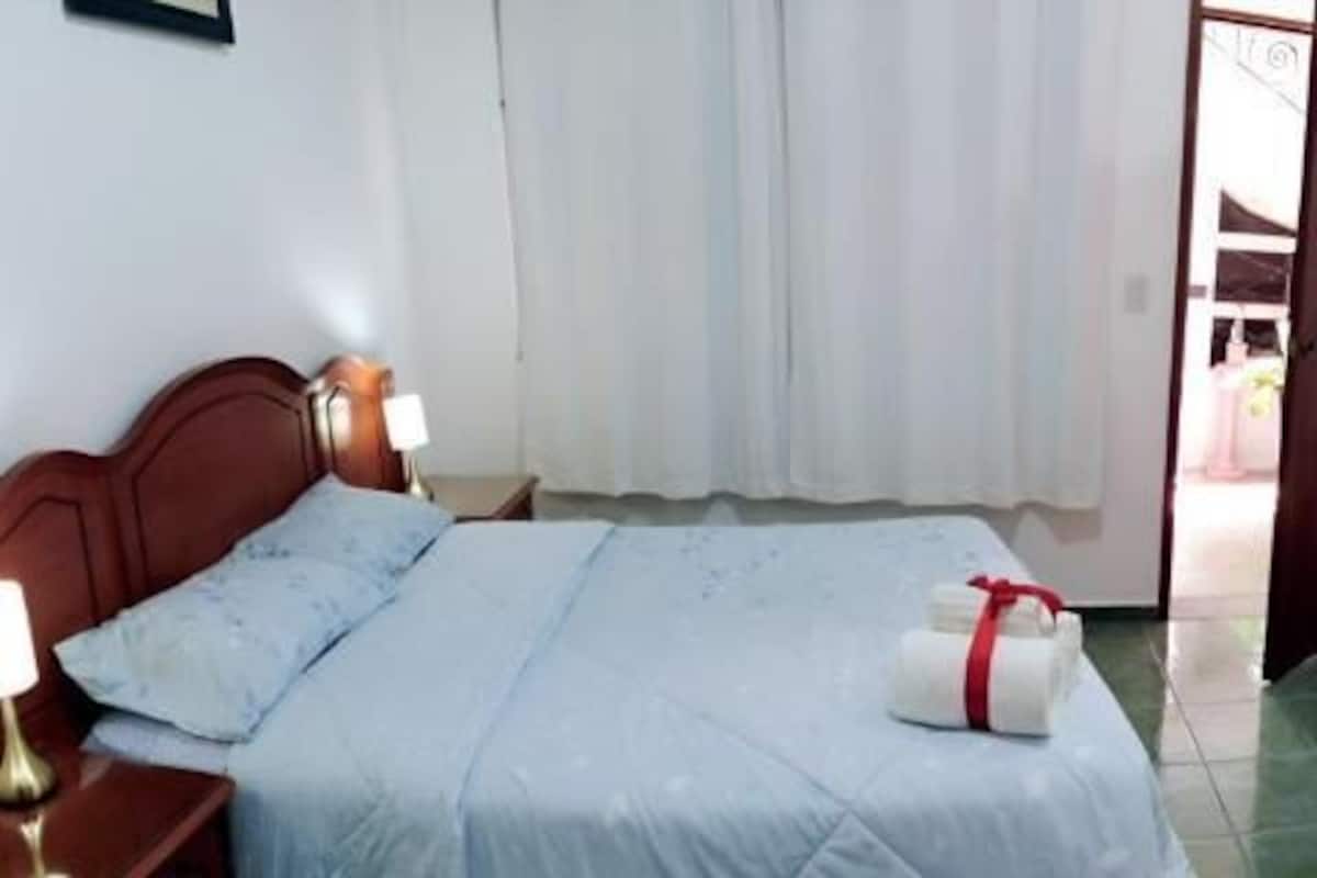 Habitación doble estándar | Tabla de planchar con plancha y wifi gratis