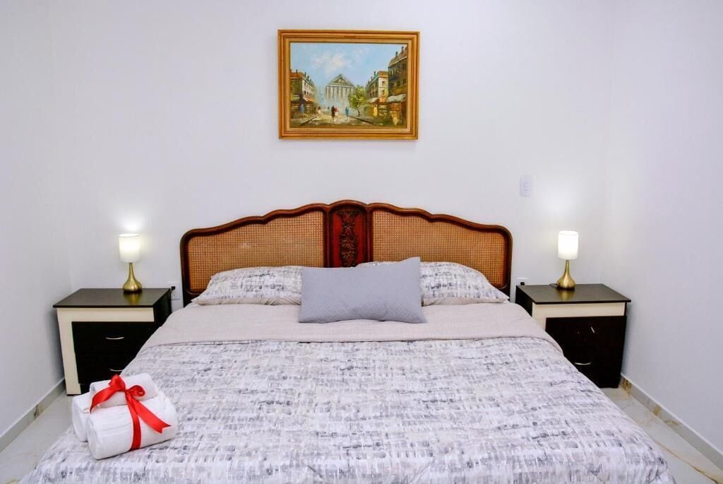 Tabla de planchar con plancha y wifi gratis 