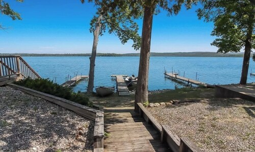 Rae's Retreat on Little Platte Lake w/ Private Dock!