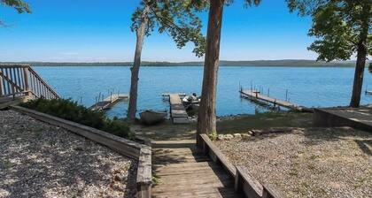 Rae's Retreat on Little Platte Lake w/ Private Dock!