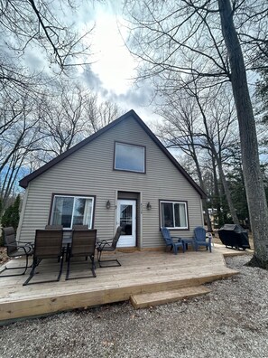 Exterior - Rae's Retreat on Little Platte Lake w/ Private Dock! (Honor)