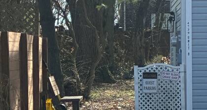 Beautiful 2-bedroom apartment in charming South Indianapolis