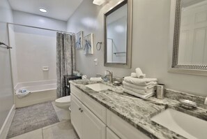 Condo, Multiple Beds (Ocean Ritz 2202) | Bathroom - Ocean Ritz 2202 (Panama City Beach)