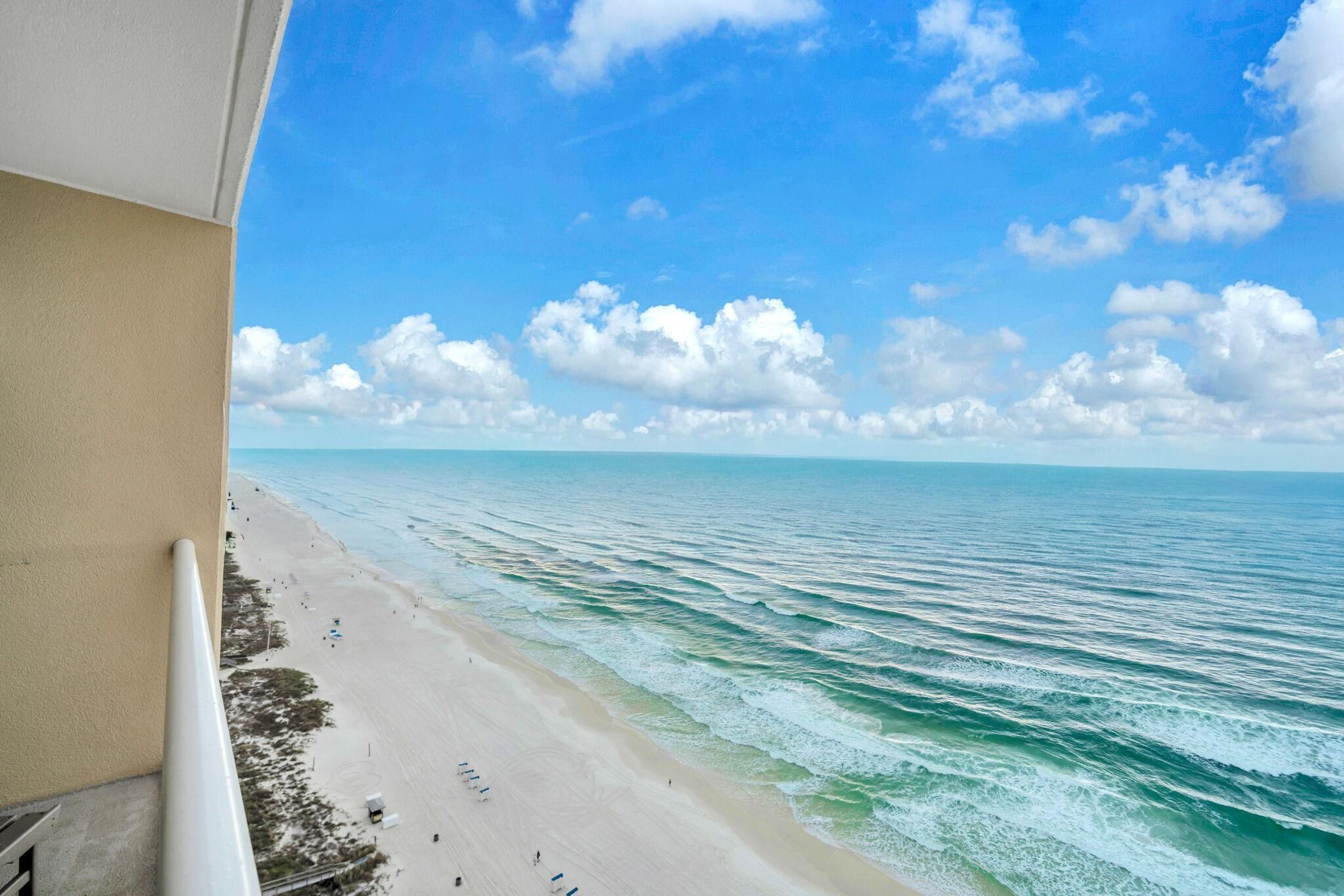 Condo, 1 cama King size y sofá cama (Majestic Beach Towers 2-2107) | Playa | En la playa 