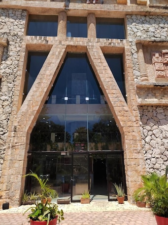 Front of property. All Inclusive MDH