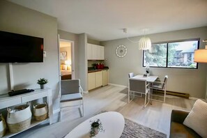 Living area - Bigfork Condo Near Flathead Lake & Downtown (Bigfork)