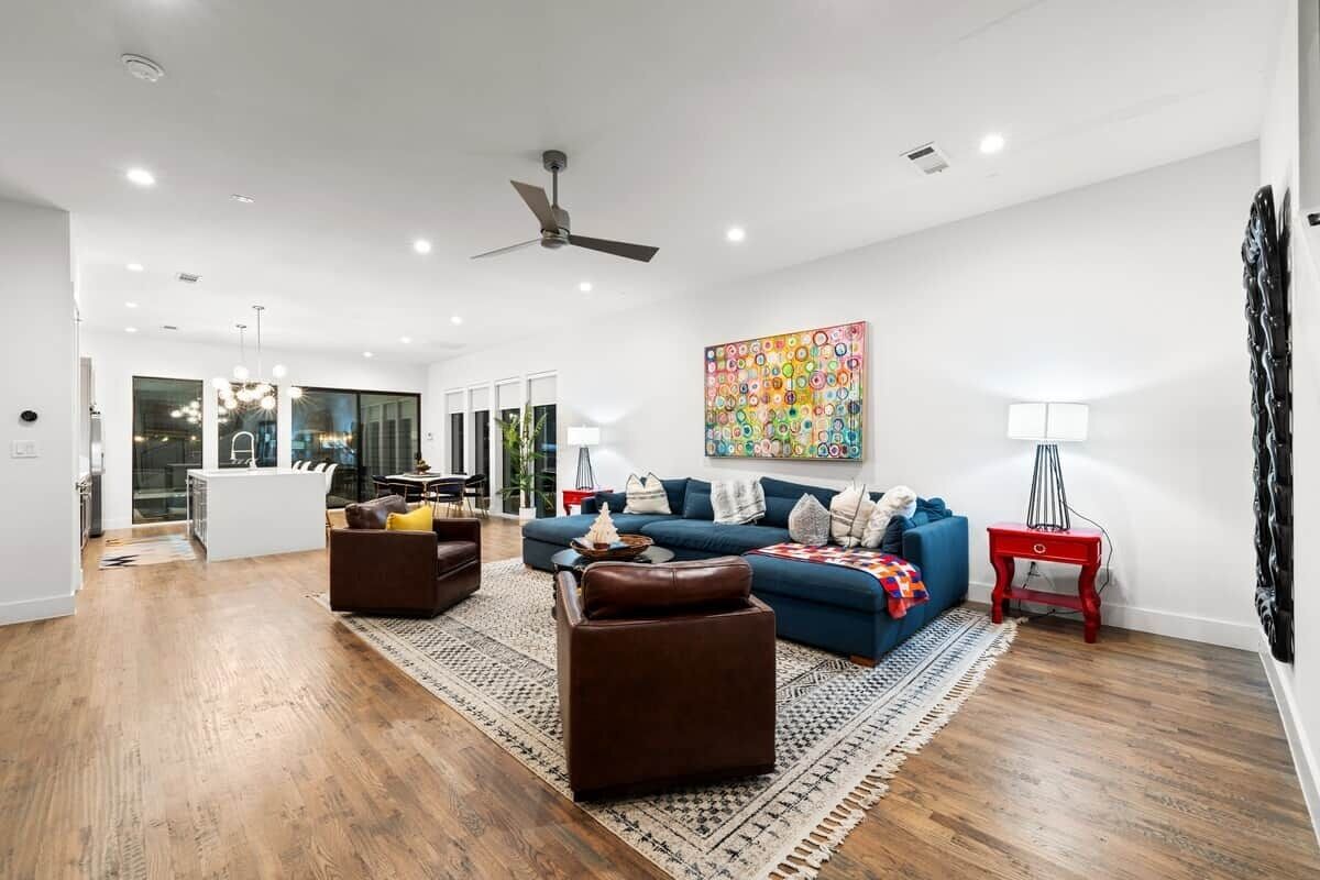 Plenty of comfy seating throughout. Perfect for groups and families.