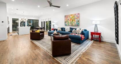 The Art House•Luxury Modern 3BR Near TCU, Dickies & Stockyards