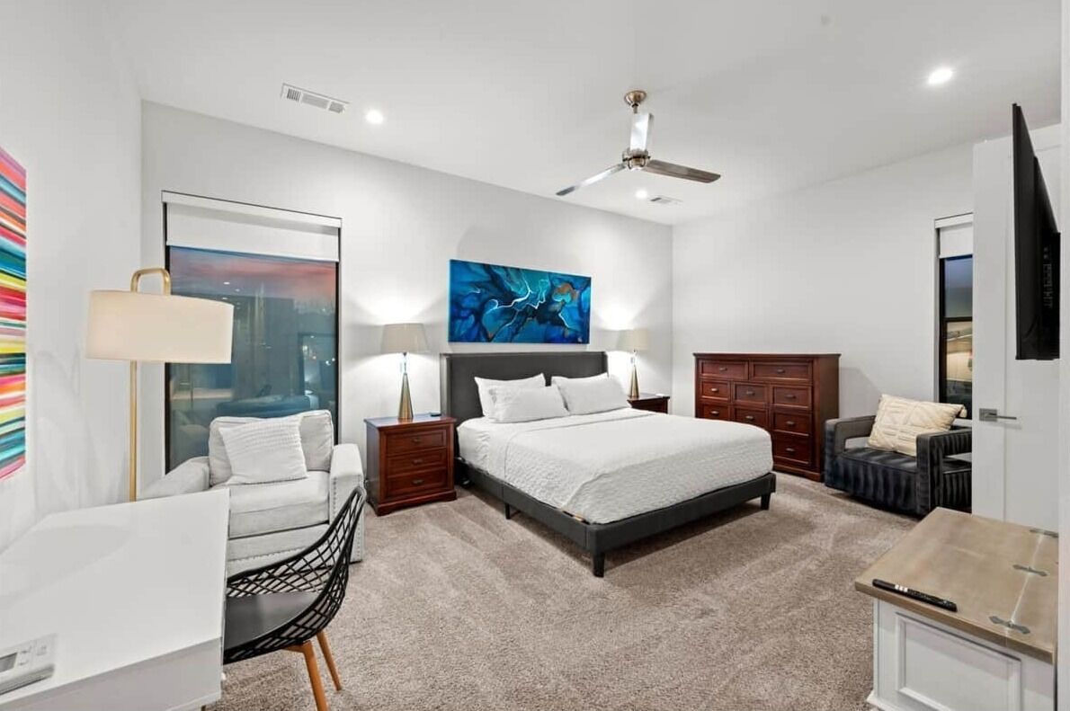 3 bedrooms, desk, iron/ironing board, free WiFi