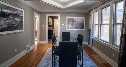 Charming 3bedroom house by Riverfront. Fisherman Friendly. Free Parking