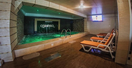 8 indoor pools. Hotel Sauna Qhawaq Huancayo