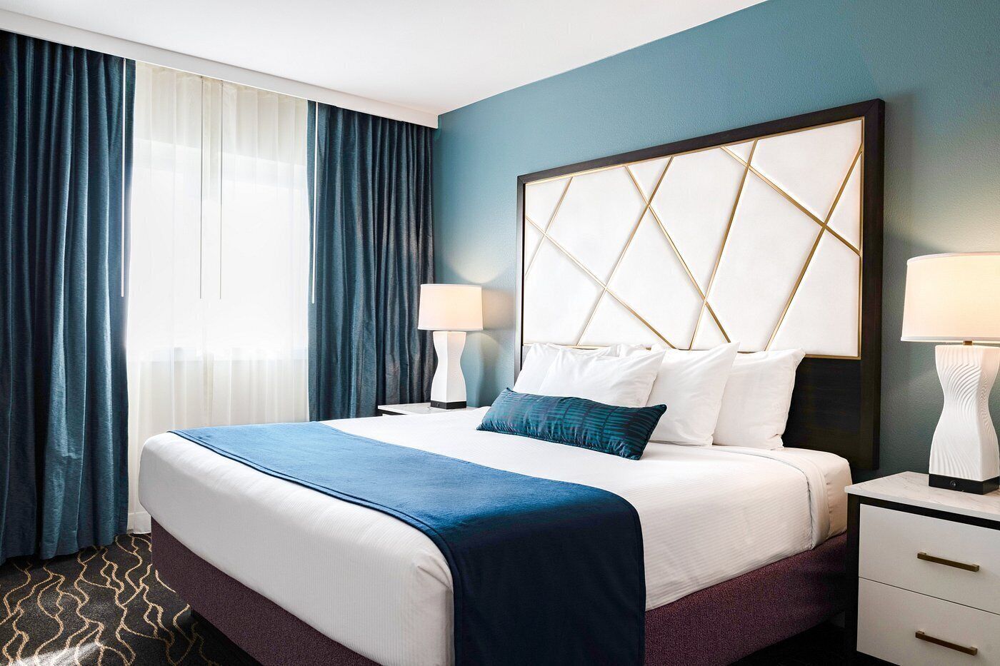 1 chambre, fer et planche à repasser, Wi-Fi, literie fournie