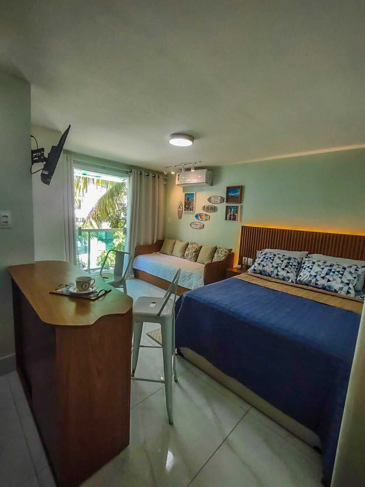 Ferros/tábuas de passar roupa, acesso à internet, roupa de cama