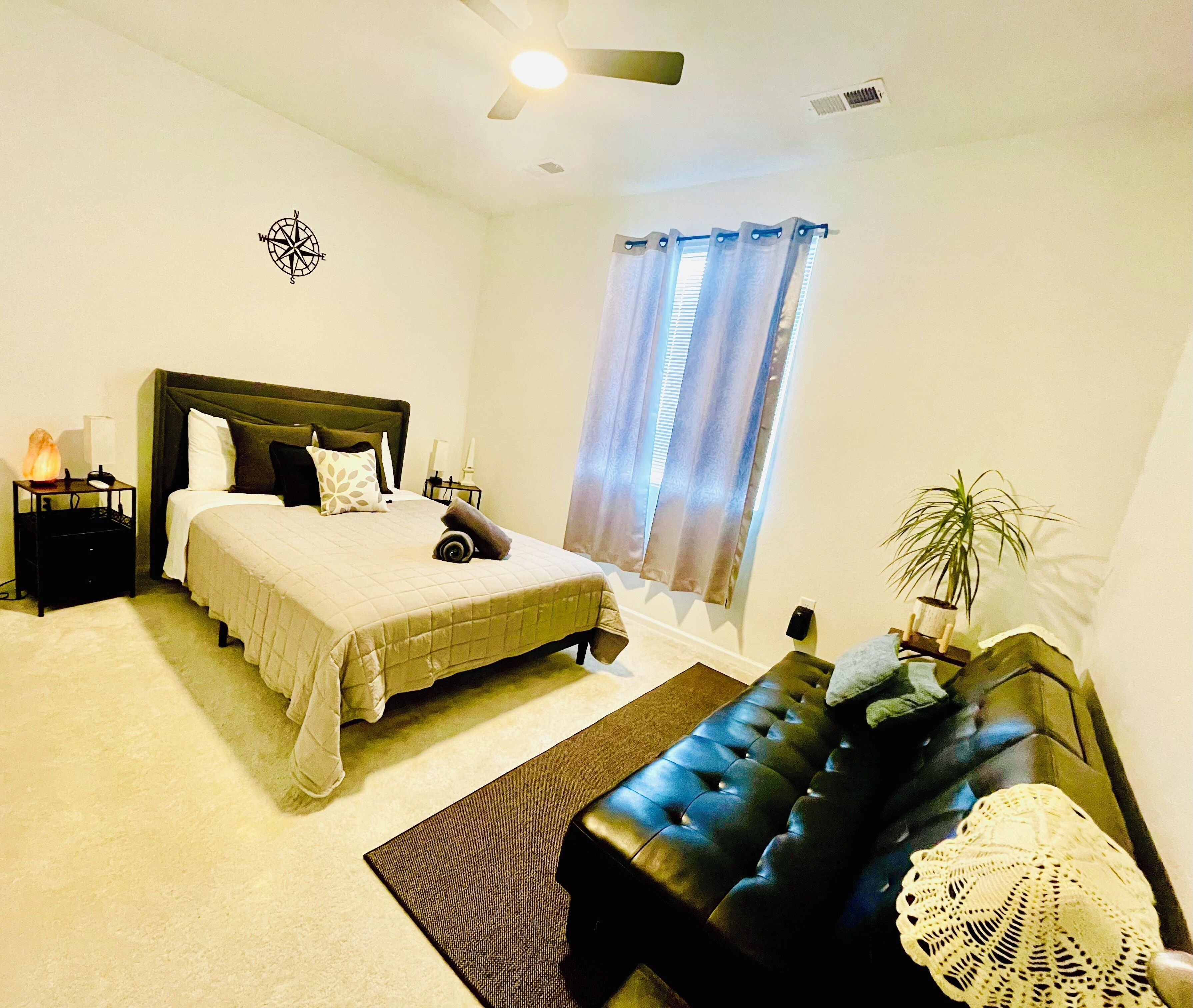 Fer et planche à repasser, accès Internet, draps fournis