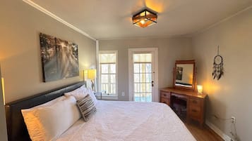 2 chambres, fer et planche à repasser, draps fournis