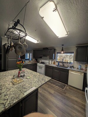 Microwave, stovetop, dishwasher