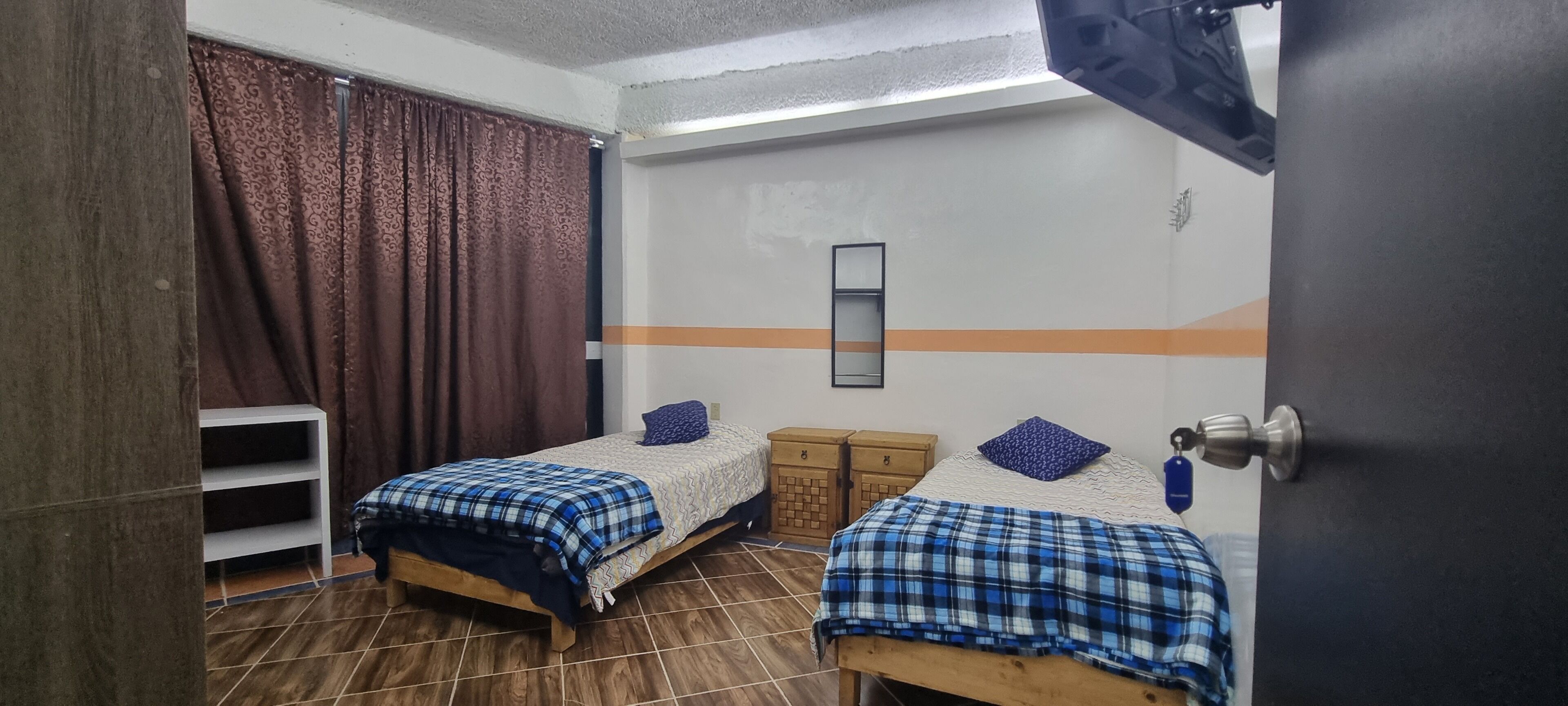 Een strijkplank/strijkijzer, wifi