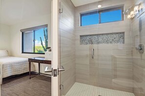 Shower, hair dryer, towels - V3954 - Impatiens Luxe Retreat (Palm Desert)