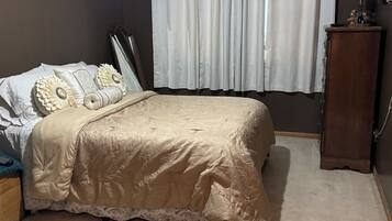 5 chambres, fer et planche à repasser, lit parapluie, Wi-Fi gratuit