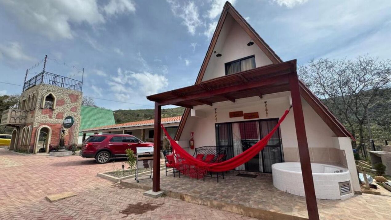 Tina de hidromasaje al aire libre