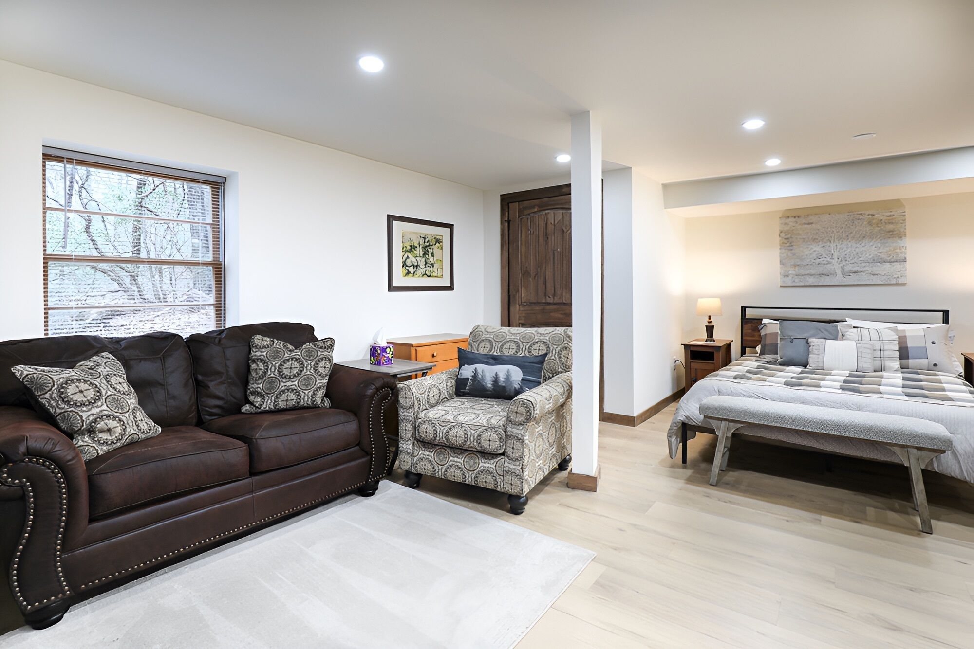 Bügeleisen/Bügelbrett, kostenloses WLAN, Bettwäsche