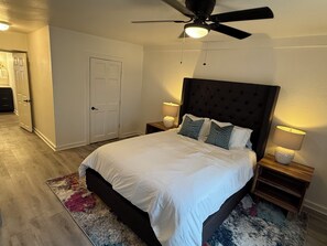 Ferros/tábuas de passar roupa, Wi-Fi, roupa de cama