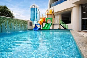 Pool - High-Floor Hilton 2BR w/ Ocean Views & Pool (Gold Coast)