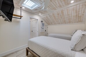 Bügeleisen/Bügelbrett, WLAN, Bettwäsche